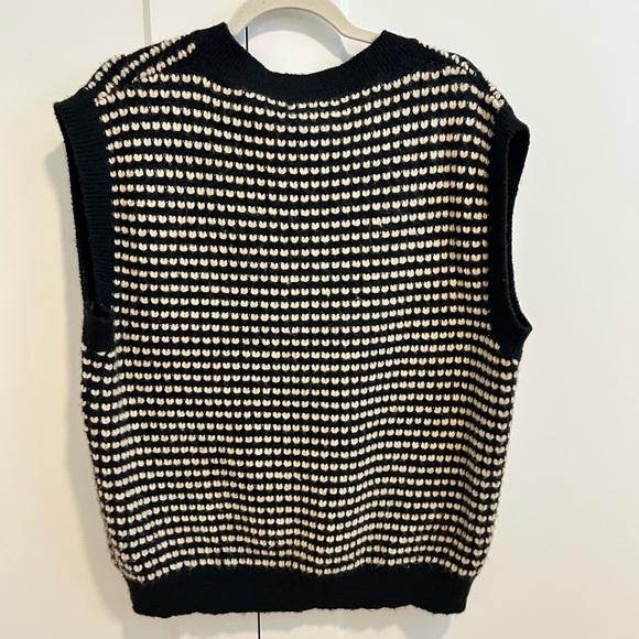Black and Cream V-Neck Sweater Vest - Picture 5 of 6
